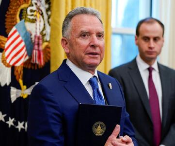  ویتکاف: ترامپ از این که ایرانی‌ها با وجود فشارها تسلیم نشده‌اند‌، متعجب است/ کشاندن آن‌ها به نقطه [تسلیم] بسیار دشوار است/ ممکن است ایران یک هفته تا دستیابی به مواد ساخت بمب در سطح صنعتی فاصله داشته باشد