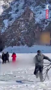  سقوط مرگبار خودروی حامل گردشگران در دریاچه یخ‌زده بایکال