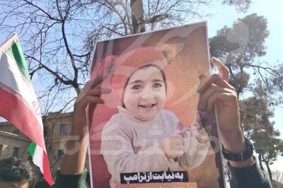  دانشجوی بیدار است از پهلوی بیزار است