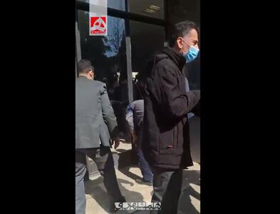  شکستن شیشه‌های دانشگاه خواجه نصیر + ویدئو