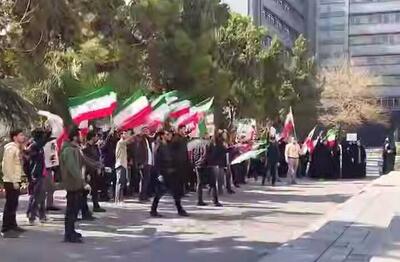  فیلم/ اعلام انزجار دانشجویان دانشگاه خواجه نصیر علیه استکبار جهانی