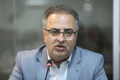  احمدی: مرکزی در پرداخت تسهیلات اشتغال‌زایی رتبه نخست کشور شد