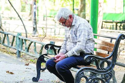  ابهام در پرداخت عیدی ۱۰ میلیونی  به بازنشستگان