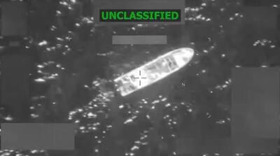  لحظات انهدام یک کشتی دیگر توسط هواگردهای آمریکا