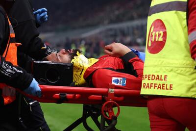  مصدومیت شدید روبن لوفتوس چیک مقابل پارما؛ هافبک میلان راهی بیمارستان شد / عکس