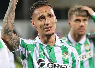  آنتونی پس از سوت پایان به گریه افتاد!