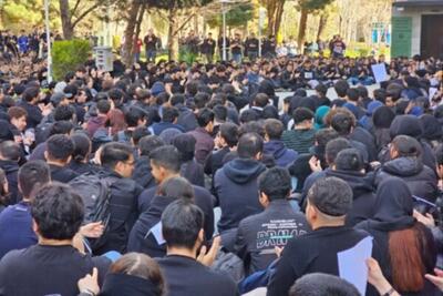  ارسال پیامک ممنوع‌الورود شدن به تعدادی از دانشجویان شریف