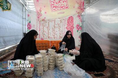  افطاری ساده در مسجد شهید بهشتی