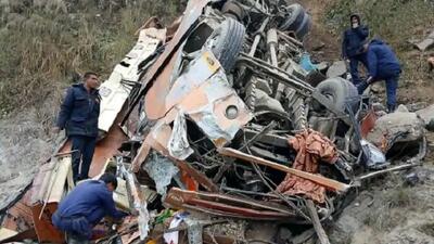  ۱۹ کشته در سقوط اتوبوس به دره در نپال +فیلم