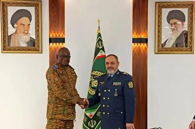  دیدار وزیر دولت، جنگ و دفاع از میهن بورکینافاسو با وزیر دفاع در تهران