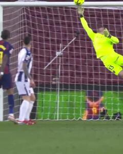  ویدئو: دبل سیو فوق‌العاده دروازه‌بان لوانته مقابل بارسلونا