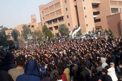  کم‌تر از ۱۰ دانشجو به دانشگاه ممنوع الورود شده‌اند