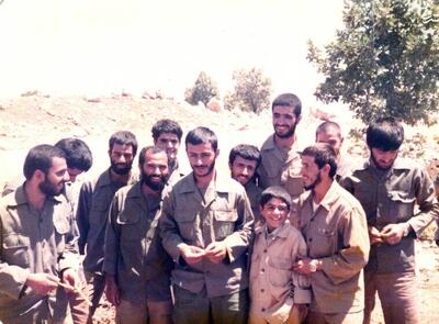 حمید آقا باکری دلش نمی‌خواست از همسر و بچه‌هایش دور باشد