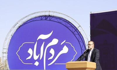 شهردار کرمان بزرگ‌ترین گلخانه سلولزی جنوب‌شرق را افتتاح کرد