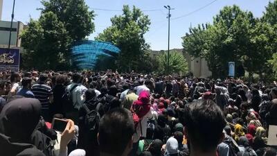  روزنامه کیهان: آنچه در دانشگاه اتفاق افتاد، تقابل فرزندان اصیل ایران با پادو های اجاره ای بود