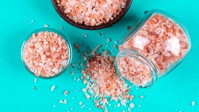  چطور نمک صورتی تقلبی را با روش های ساده شناسایی کنیم؟