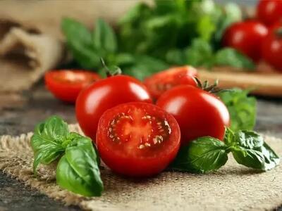  اگر دهان و دندان سالمی می خواهید؛ این گیاه قرمز را زیاد بخورید