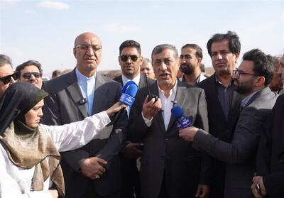  کلنگ‌زنی واحد تولیدکننده دوده صنعتی و لاستیک در کرمانشاه - تسنیم