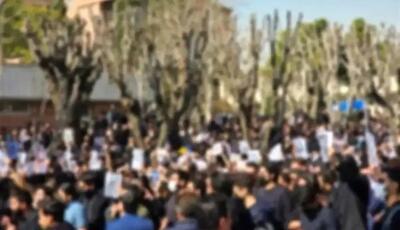  عصر ایران: چرا شعارهای دانشجویان به ابتذال گراییده است؟