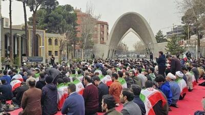  تجمع گسترده دانشجویان در محکومیت اهانت به پرچم ایران