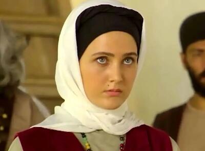  عکس دونفره بانوی سوجان در پشت صحنه یک نمایش