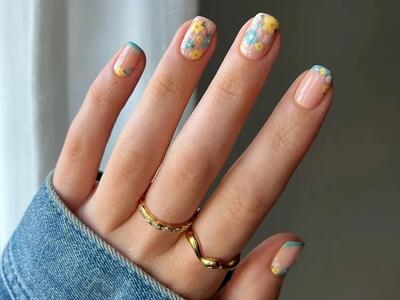  ۲۰ طراحی ناخن برای ماه اسفند؛ از گل‌های ظریف تا کروم‌های جسورانه