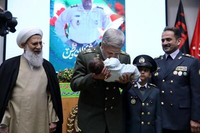  آیین دانش‌آموختگی در دانشگاه دافوس ارتش با حضور فرمانده کل ارتش و تجلیل از شهید بوستان‌افروز