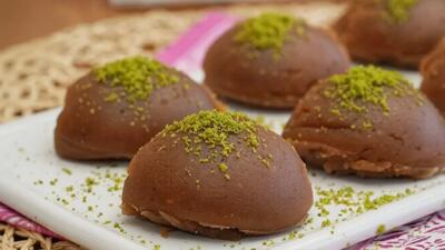  طرز تهیه حلوا ۱۰ دقیقه ای با ۱ لیوان آرد/ فوری و بدون شیر، مجلسی و خوشمزه