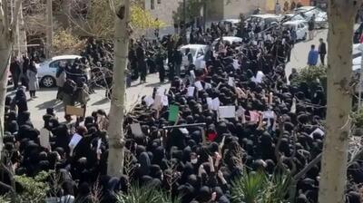  خبرگزاری دولت: تجمعات دانشجویی در دانشگاه های تهران برای چهارمین روز ادامه یافت