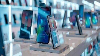 معمای کاهش شدید واردات موبایل و ثبات قیمت