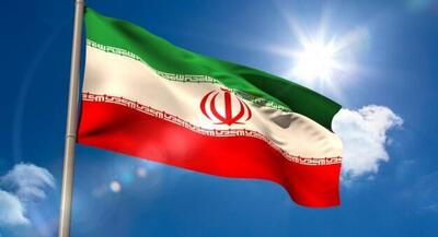  اهتزاز پرچم ایران توسط دانشجویان خواجه نصیرالدین | جهان نیوز