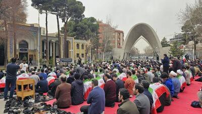  راهپیمایی دانشجویان دانشگاه‌های تهران، شهید بهشتی، امیرکبیر، خواجه نصیرالدین طوسی، علم و صنعت در اعتراض به اهانت به پرچم ایران + عکس و فیلم