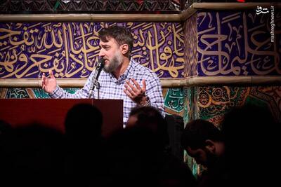  عکس/ مناجات خوانی پویانفر در شب ششم ماه مبارک رمضان