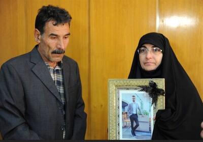  حضور خانواده محمدمهدی محمدی در دانشگاه علم و صنعت - تسنیم