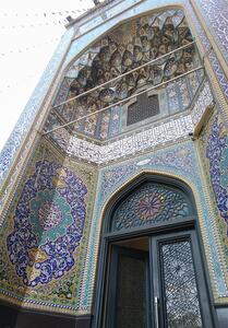  ببینید/اقدام برای آتش‌زدن مسجد با هوشیاری مردم ناکام ماند - تسنیم
