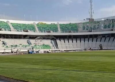  بازسازی ورزشگاه آزادی با کندترین سرعت ممکن!(عکس)