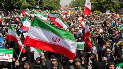  هتک حرمت پرچم؛ کشورهای جهان چگونه برخورد می‌کنند؟
