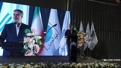  استاندار مرکزی: ساخت نخستین واگن حمل بنزین و آغاز صادرات ریلی از اراک، افتخاری ملی است