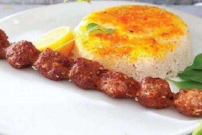  طرز پخت کوبیده مرغ رستورانی که همیشه سالم می‌ماند / ترفند شوکه‌کننده برای جلوگیری از ریزش کوبیده مرغ رستورانی روی سیخ / اگر این روش طرز پخت کوبیده مرغ رستورانی را بدانید دیگر خشک نمی‌شود
