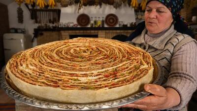  پای گوشت لایه لایه روستیک با پوسته طلایی و ترد