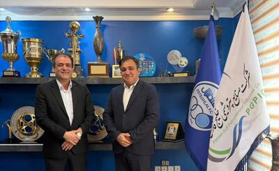  دیدار رئیس فدراسیون کاراته با تاجرنیا در راستای گسترش همکاری با باشگاه استقلال