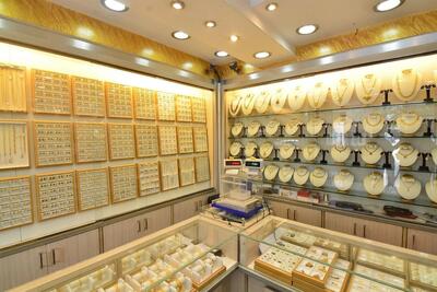  کسادی بازار طلافروشان با فروش غیررسمی طلای دست دوم؛ مردم قدرت خرید ندارند