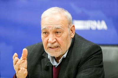  نعمت‌الله ایزدی سفیر سابق ایران: هرگونه درگیری نظامی نهایتا باید به پای میز مذاکره بازگردد