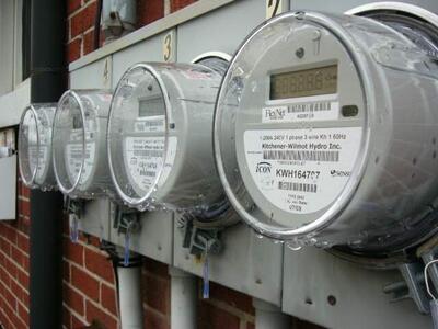  بهره‌مندی ۳۹۵ خانواده از تخفیفات فروش انشعاب برق ویژه طرح جوانی جمعیت در فارس