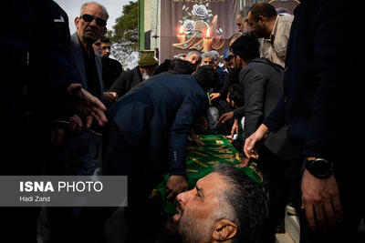  مراسم خاکسپاری حاجیه خانم معصومه حسینی‌زاده مادر جاویدالاثر  سردار احمد متوسلیان