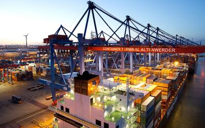  زنگ هشدار در تجارت خارجی؛ سقوط رابطه مبادله ایران به کمترین سطح در چهار سال اخیر/صادرات ایران دیگر کفاف واردات را نمی‌دهد