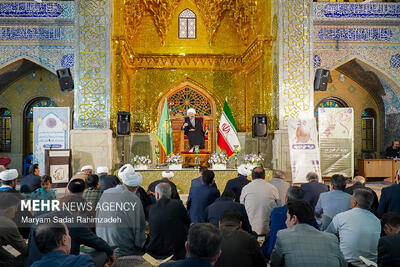  جمع‌خوانی و تفسیر قرآن کریم در شیراز