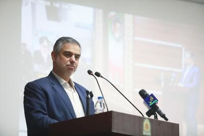  زندیه وکیلی: نخستین واگن تخصصی حمل بنزین در اراک رونمایی شد