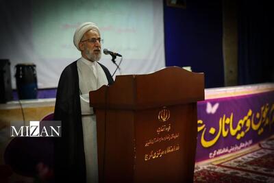  دادستان کل کشور از ندامتگاه مرکزی کرج بازدید کرد/ اهدای ۱۰۰۰ بسته معیشتی و دوسری جهیزیه به خانواده زندانیان نیازمند