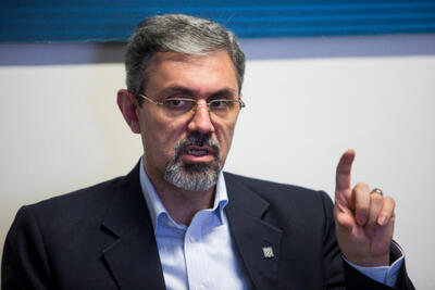  خشونت و فحاشی در شأن دانشجو و دانشگاه نیست